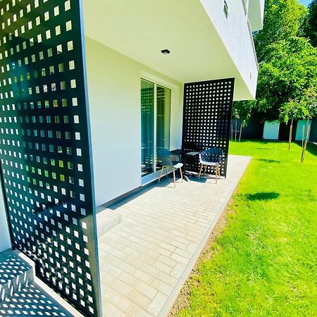 Lilac Apartman Balatonlelle Exterior foto